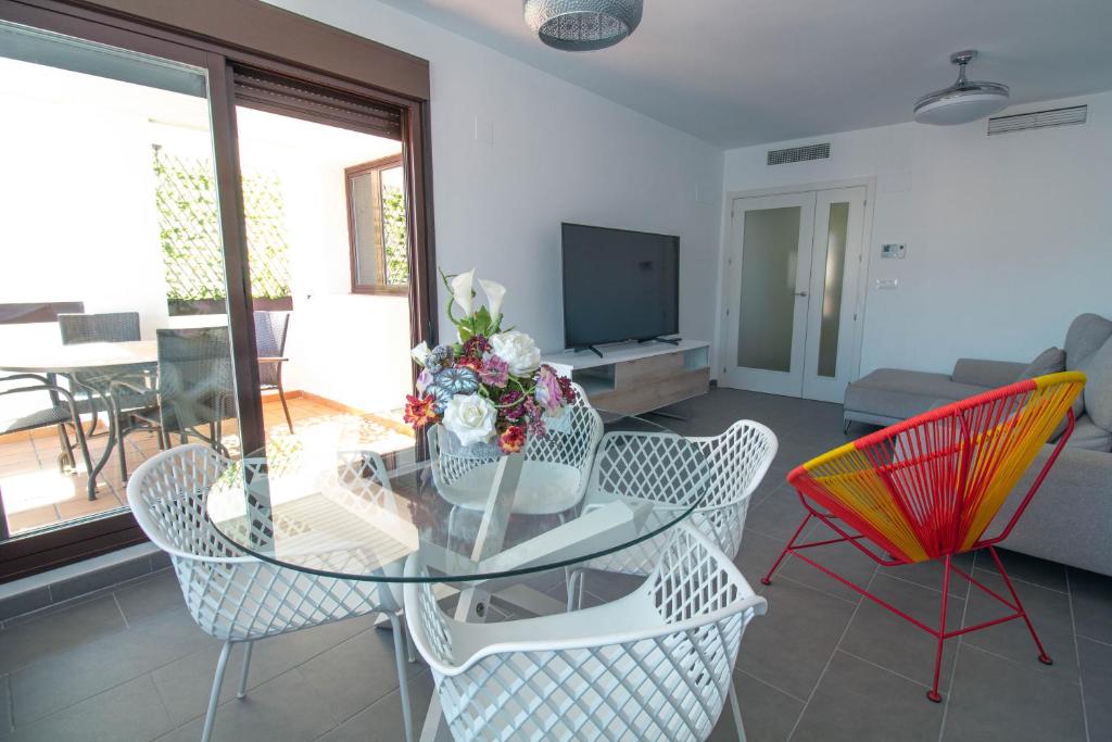 Posedenie v ubytovaní RentitSpain Apartamento Oasis de Salobreña Gym y Balcón