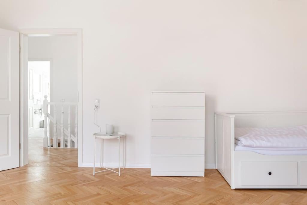 Postel nebo postele na pokoji v ubytování Villa im Alten Land Hamburg - für große Gruppen