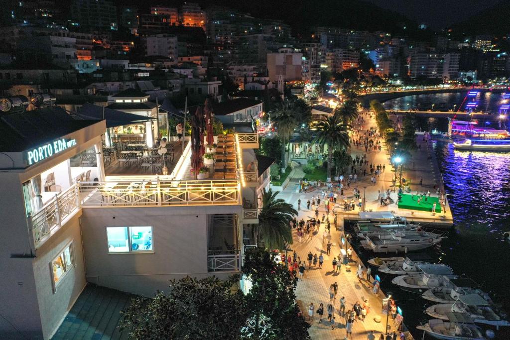 Nespecifikovaný výhled na destinaci Sarandë nebo výhled na město při pohledu z hotelu