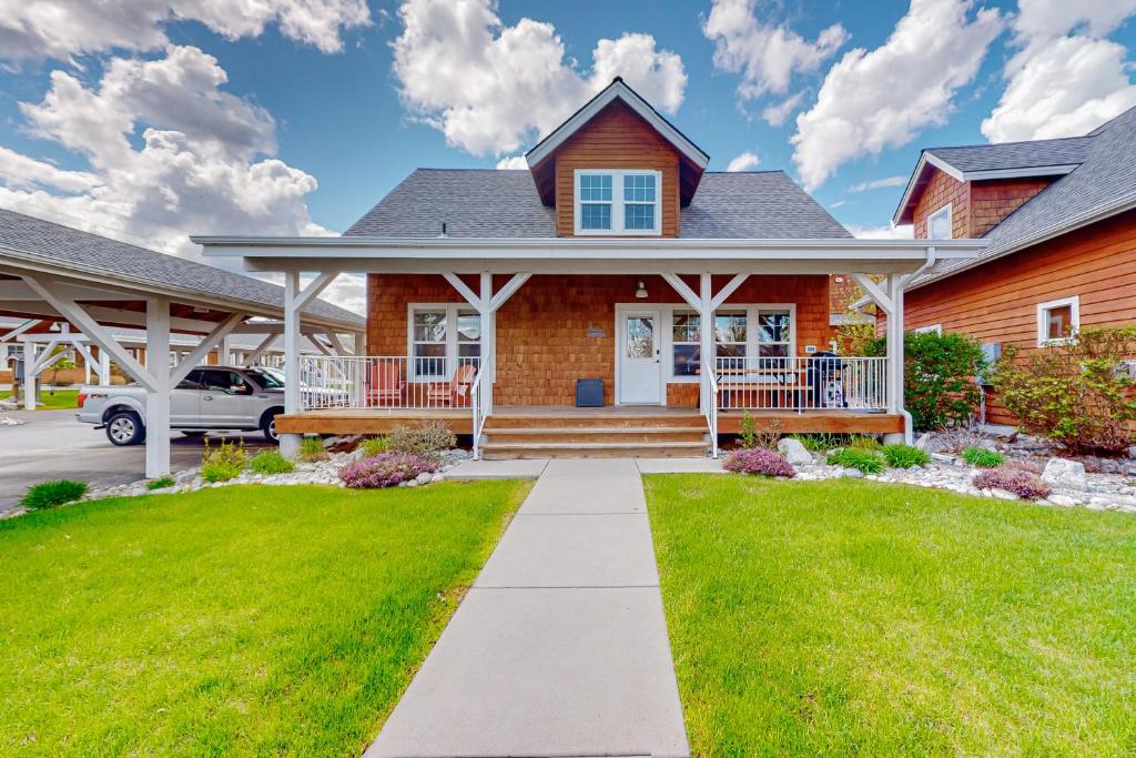 Dover Delight, Dover (updated prices 2024)