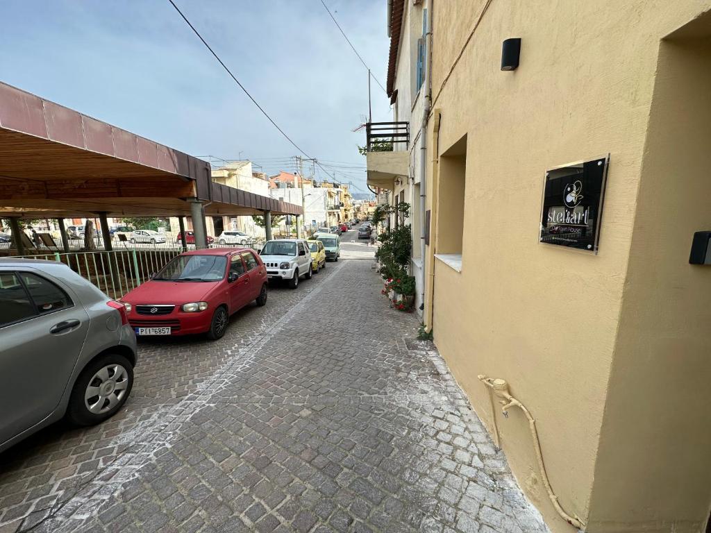 The surrounding neighborhood or a neighborhood close to the holiday home