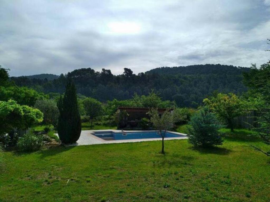 Bazén v ubytování Villa climatisée piscine nebo v jeho okolí