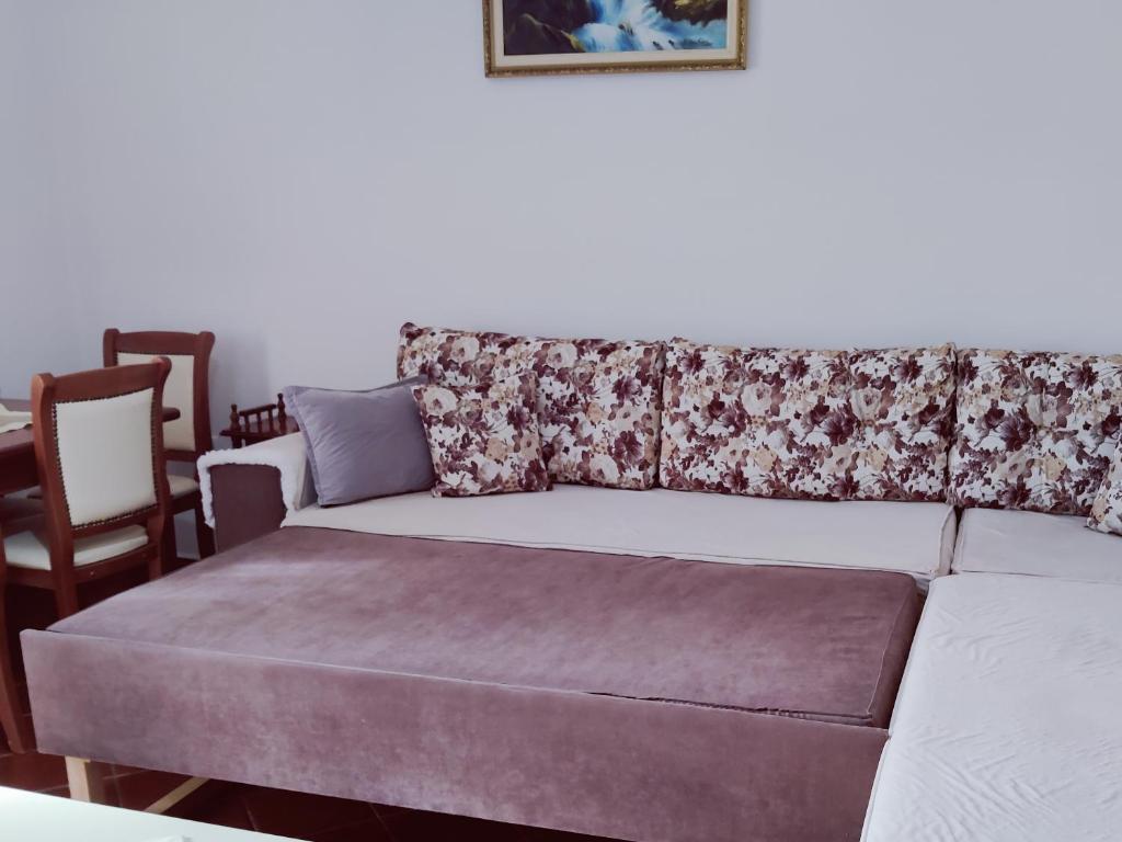 "City Centre Gemstone Apartment"