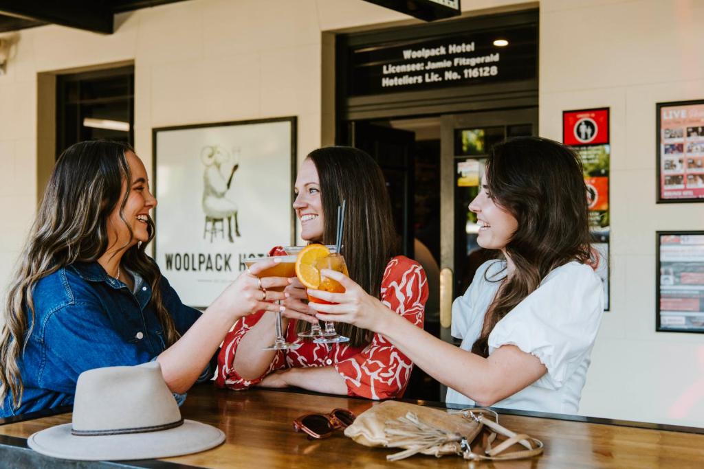 Bebidas en The Woolpack Hotel