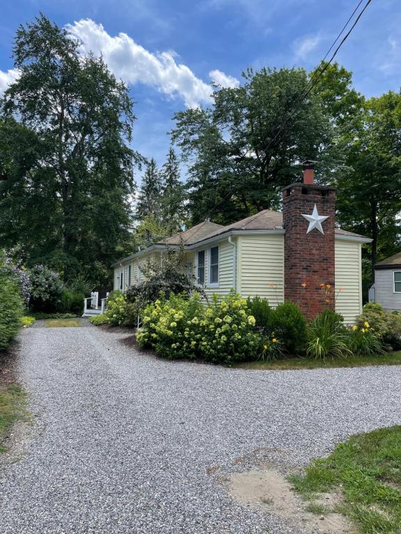 Cozy 2bedroom Cottage with Access to Bantam Lake, Morris (updated