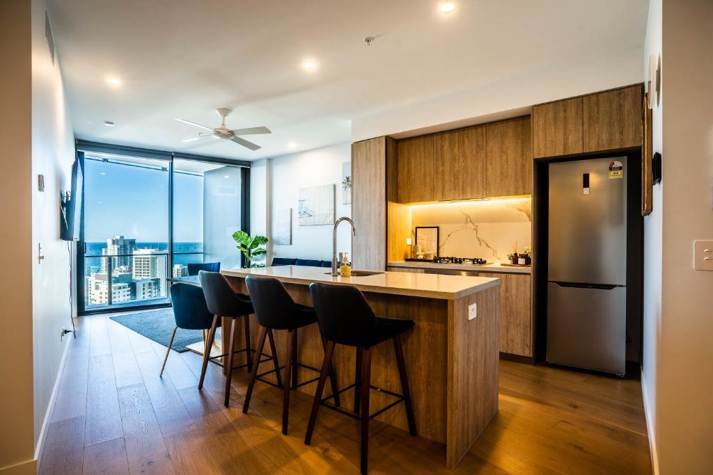 Best Overview 2 Bedroom Luxurious Apartment Gold Coast Casino GC28