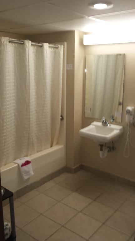 All American Inn & Suites Branson photo