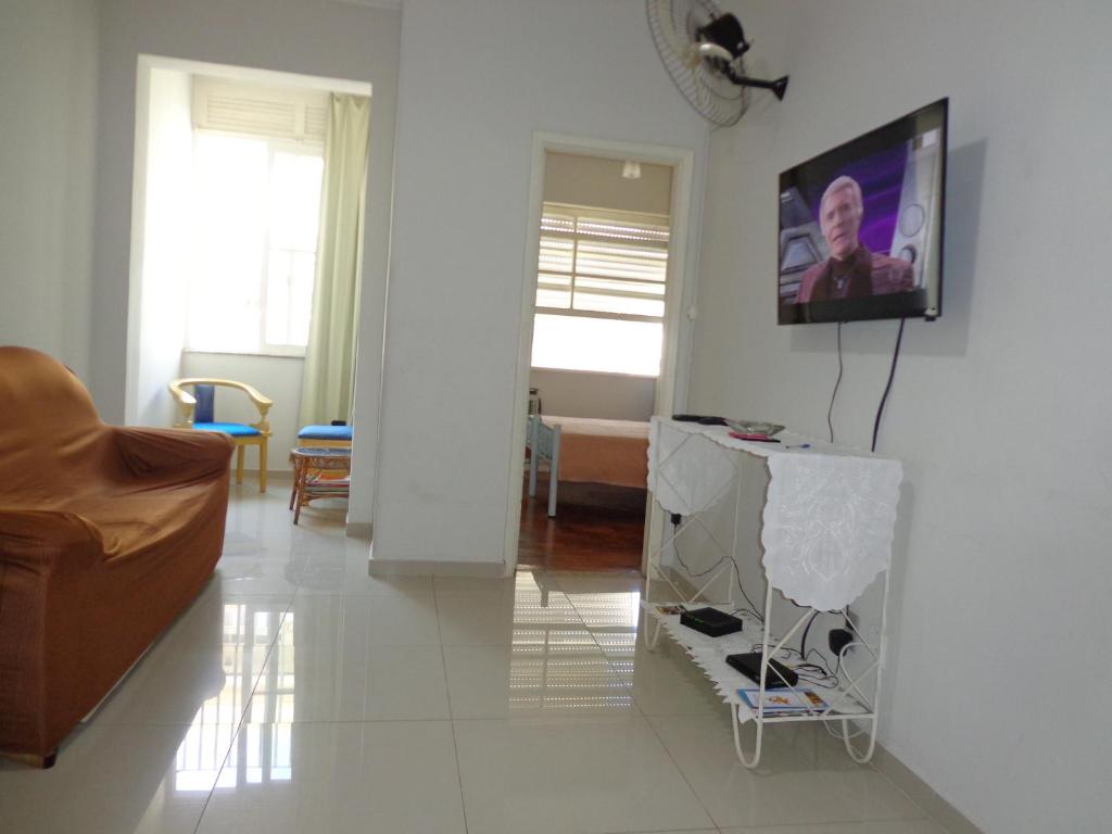 Duvivier Apartment