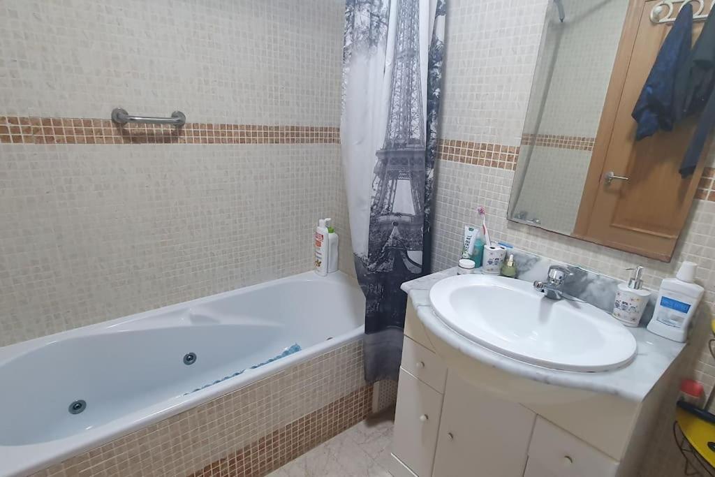 Kúpeľňa v ubytovaní Ideal Apartamento Manilva Playa