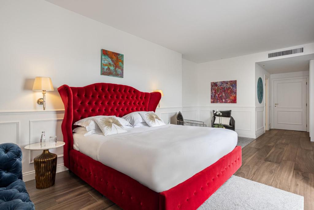Junior Suite with Terrace — room photograph