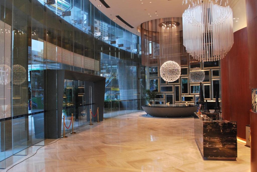 Fotografie z fotogalerie ubytování Huaqiang Plaza Hotel Shenzhen, Enjoy Complimentary Mini Bar & Night Snack, Add breakfast - enjoy complimentary afternoon tea v destinaci Šen-čen