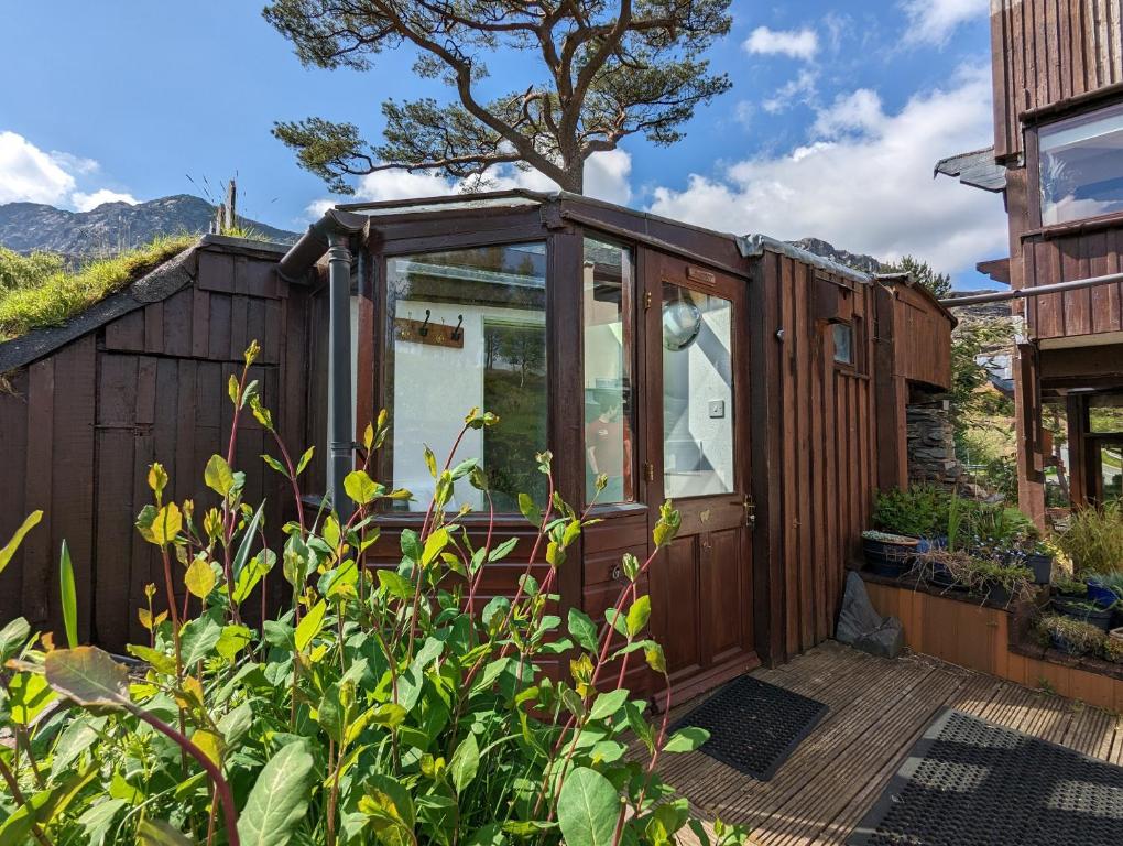 Bryn Elltyd Eco House - Deluxe Double Room With Shower