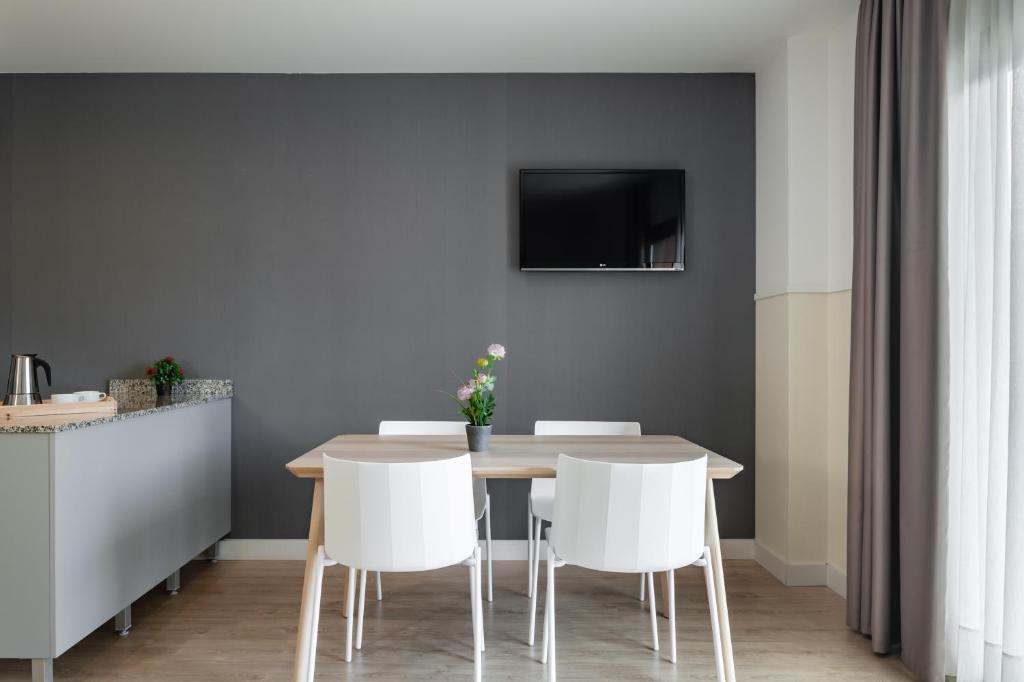 Apartments Sata Olimpic Village Area - 12