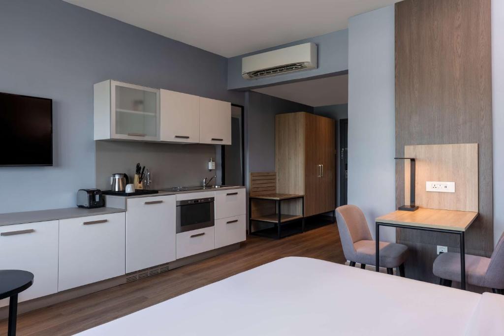 Kuchyň nebo kuchyňský kout v ubytování Park Inn by Radisson, Lagos Victoria Island