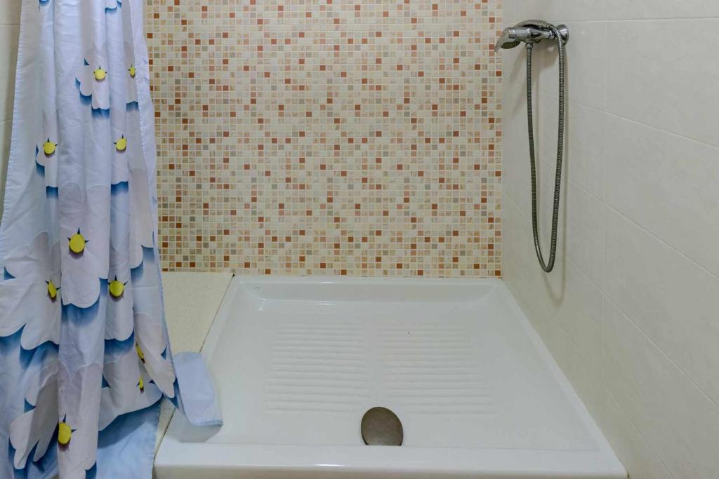 Kúpeľňa v ubytovaní Polcent 5 Pequeño apartamento cercano a la playa
