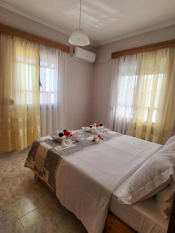 Posteľ alebo postele v izbe v ubytovaní Roumeliotis house