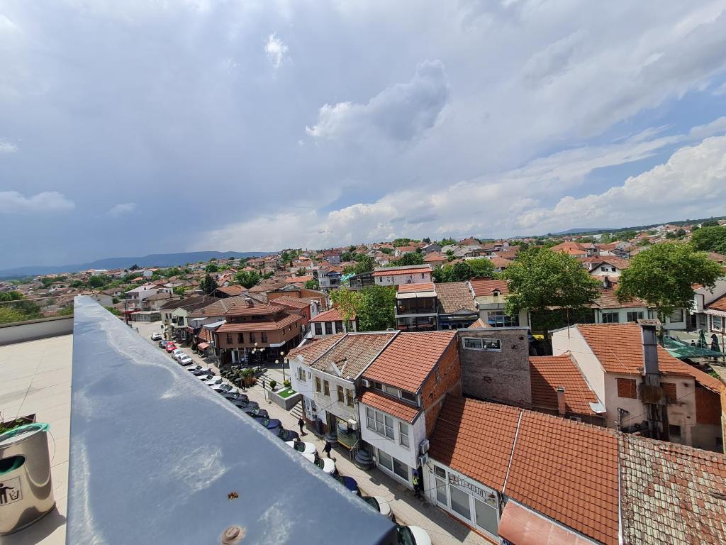 Nespecifikovaný výhled na destinaci Negotino nebo výhled na město při pohledu z apartmánu