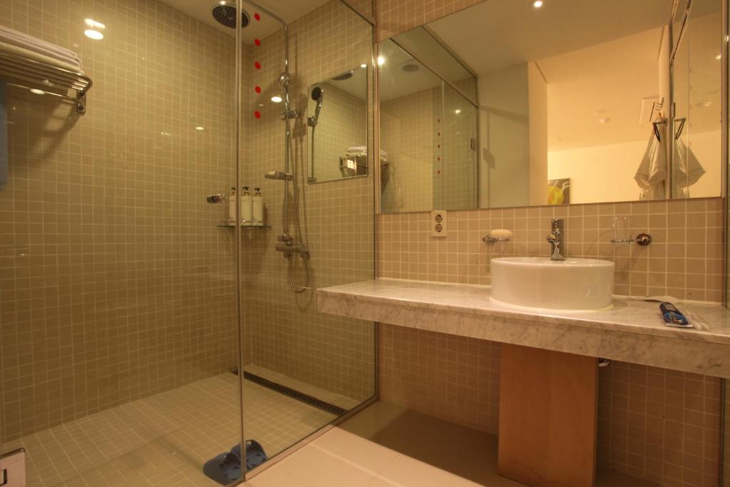 Koupelna v ubytování Yuwon Hotel