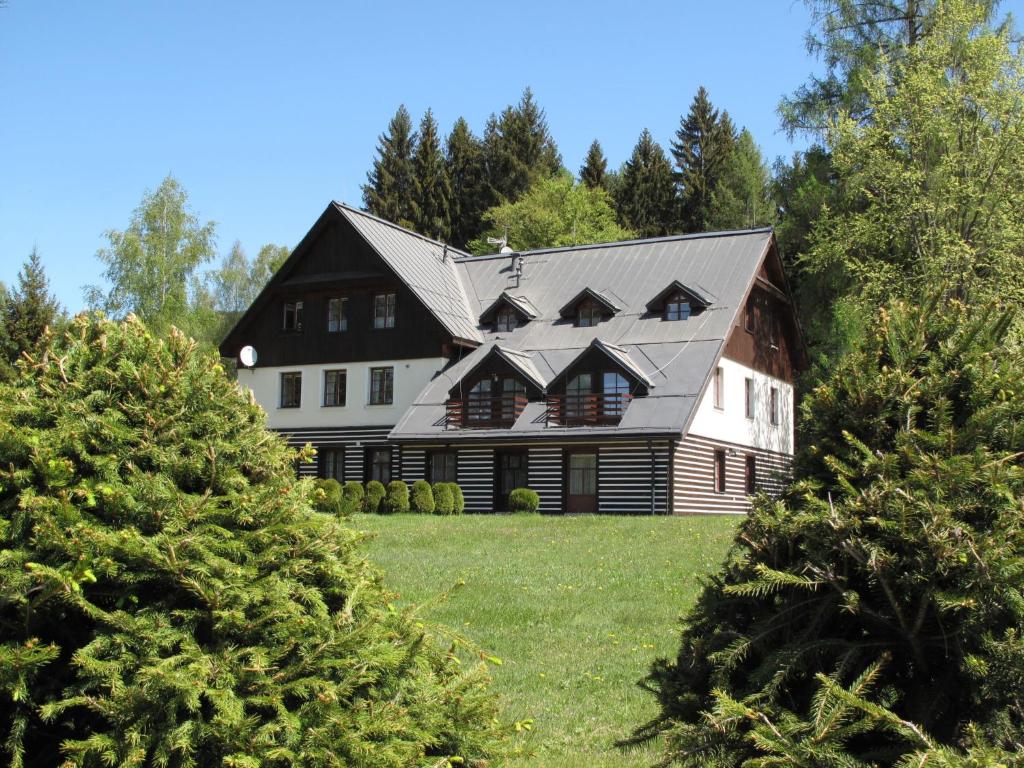 Budova, v ktorej sa apartmán nachádza