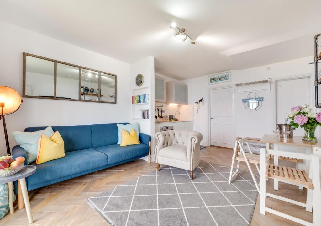 Apartment 4 Gwithian House, Carbis Bay, UK