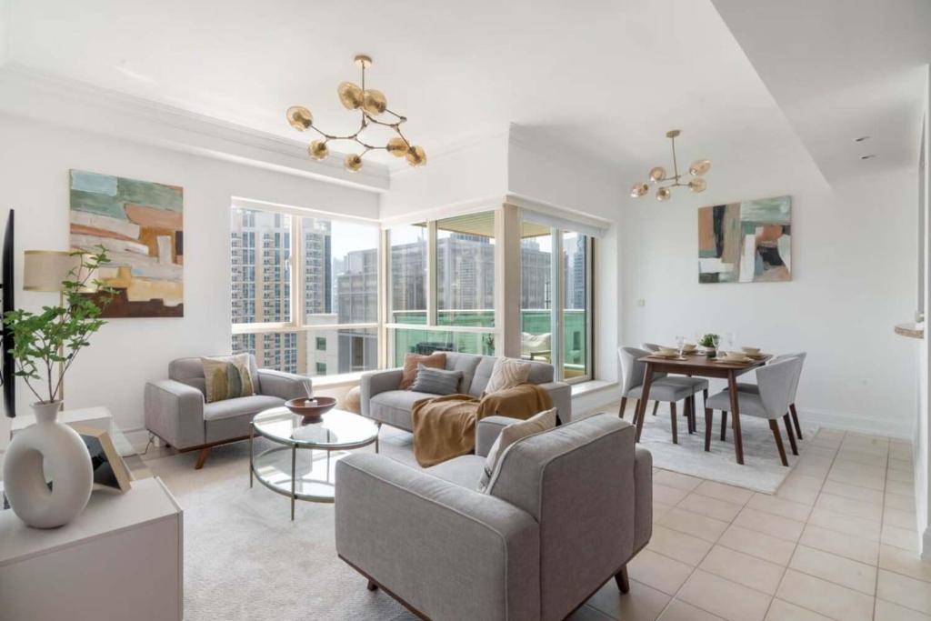 GuestReady – An earthly sky in Dubai Marina