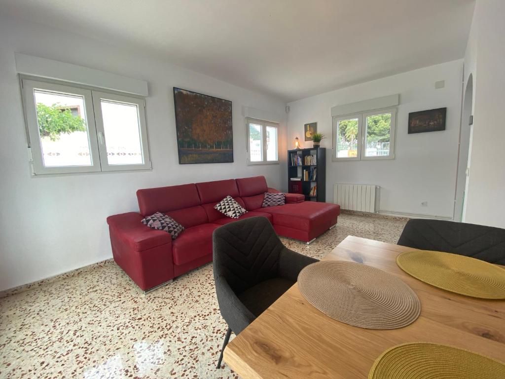 Fotografie z fotogalerie ubytování Villa con piscina, soleada, tranquila y céntrica v destinaci Calpe