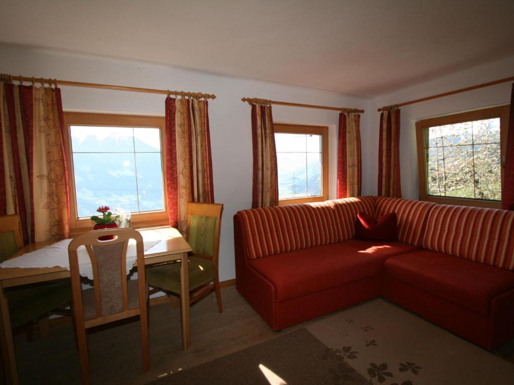 Posezení v ubytování Apartment Tom by Interhome