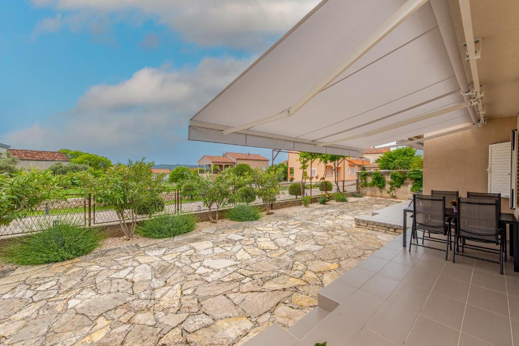 Balkon lub taras w obiekcie R&B Family Apartments