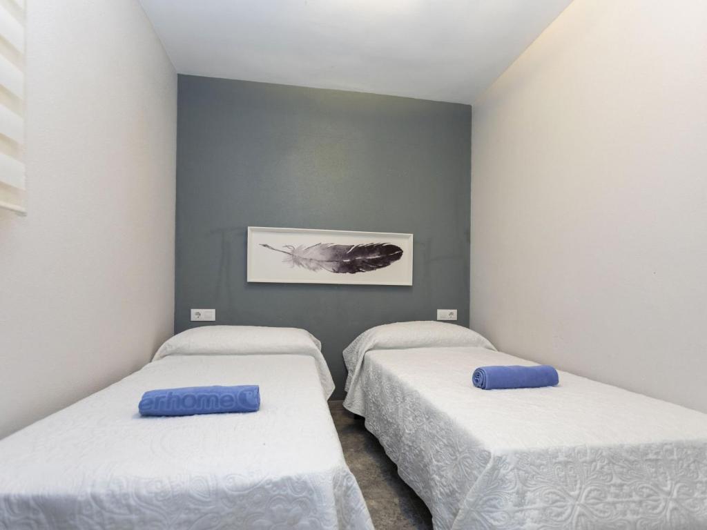 Postel nebo postele na pokoji v ubytování Apartment Abanicos by Interhome