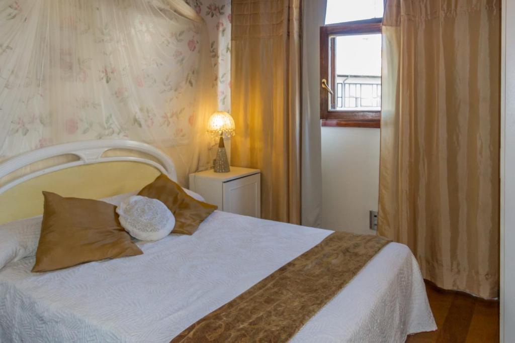 Postel nebo postele na pokoji v ubytování Agua Viva Eco H Wellness Castro Urdiales