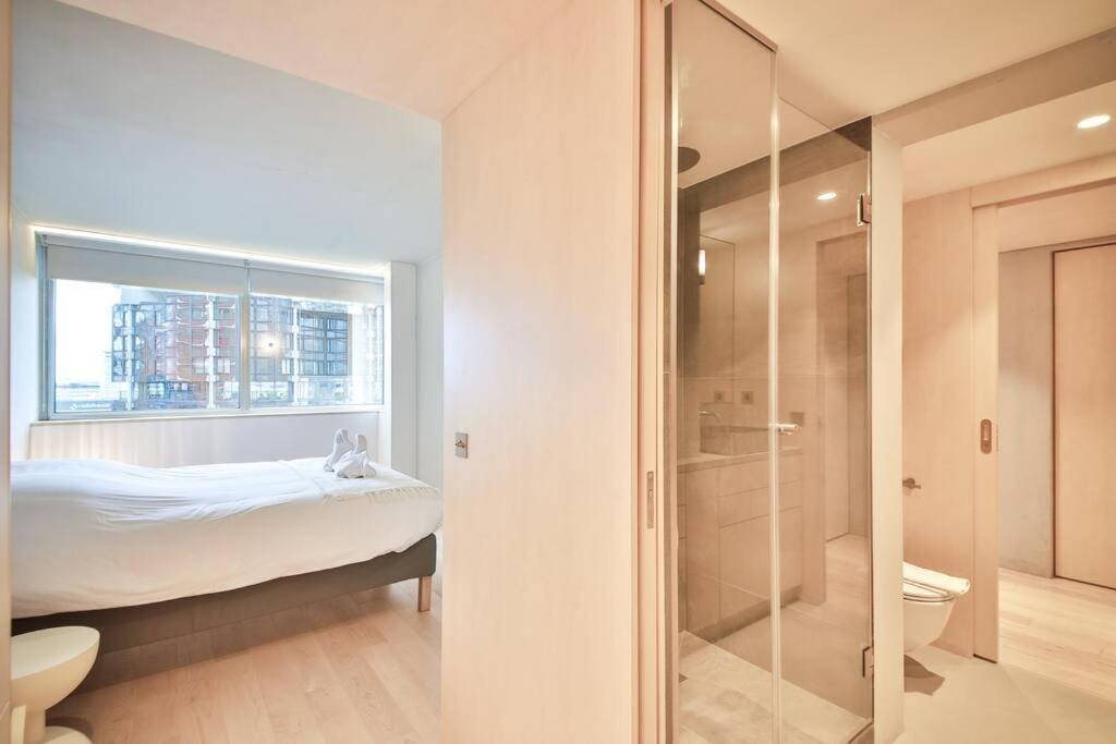 A bathroom at Luxurious flat/3bedrooms/Amazing view/EffeilTower