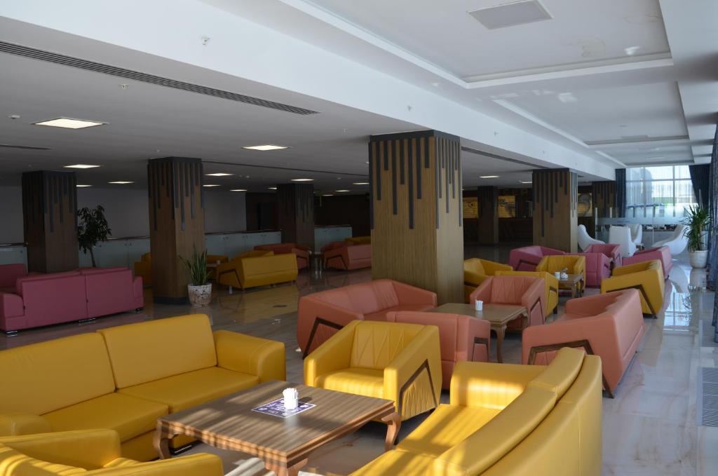 Posezení v ubytování Lavanta Tepesi Hotel ve Spor Tesisleri