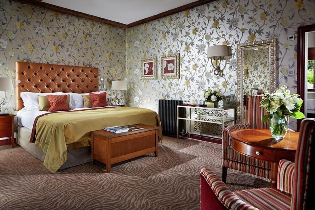 South Lodge - 