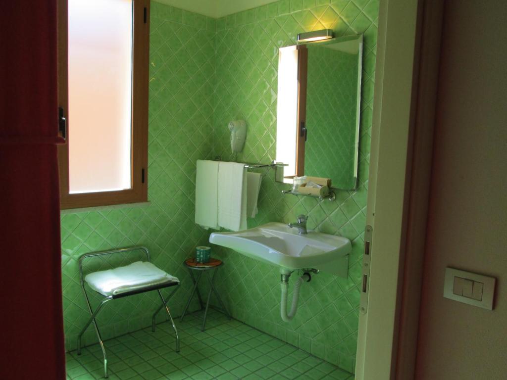 Zdjęcie z galerii obiektu Hotel I Colori w mieście SantʼAntìoco