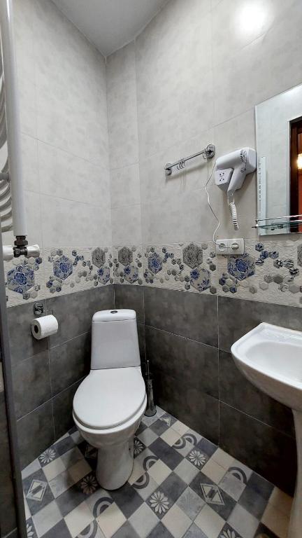 Koupelna v ubytování Guesthouse ''Door'' in Sighnaghi