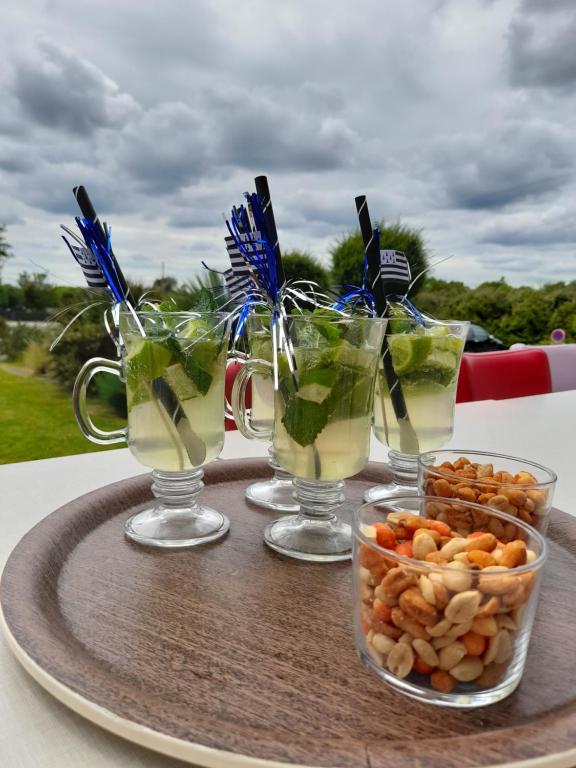 Nápoje v ubytování Cozy Hôtel Logis Morlaix