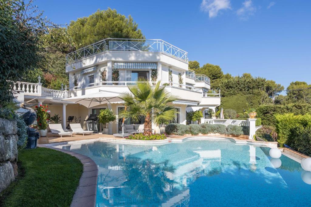 Luxury Villa with SPA in Golfe-Juan - Sea View