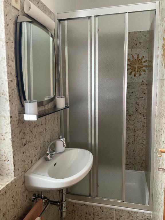 Een badkamer bij Appartements D'Angelo