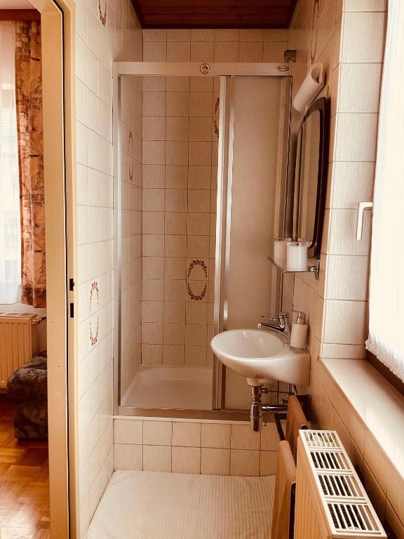 Een badkamer bij Appartements D'Angelo