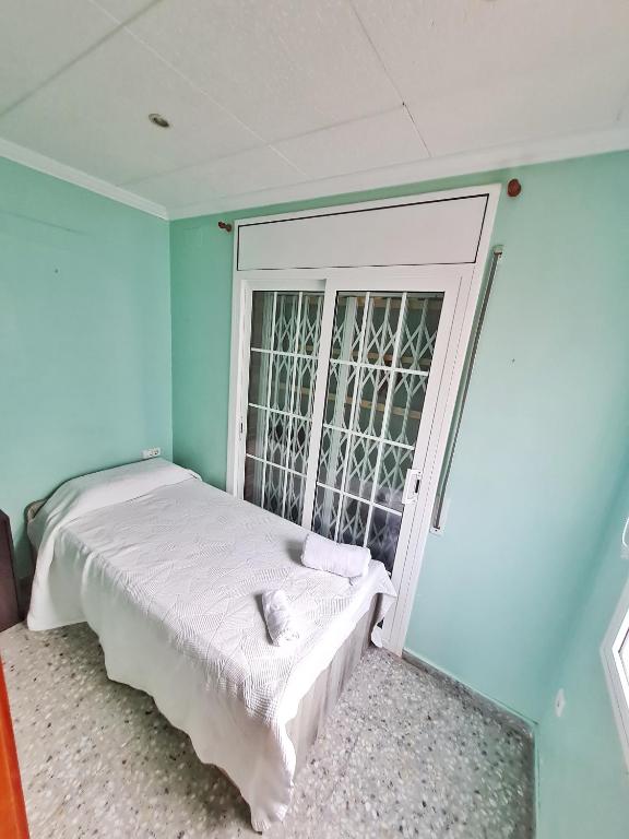 Fotografia z galérie ubytovania Villa junto a la playa con piscina v destinácii Calella