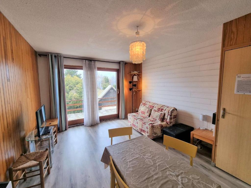 Χώρος καθιστικού στο Studio 4 pers, terrasse sud-ouest, centre station, animaux admis - Saint-Michel-de-Chaillol - FR-1-393-131