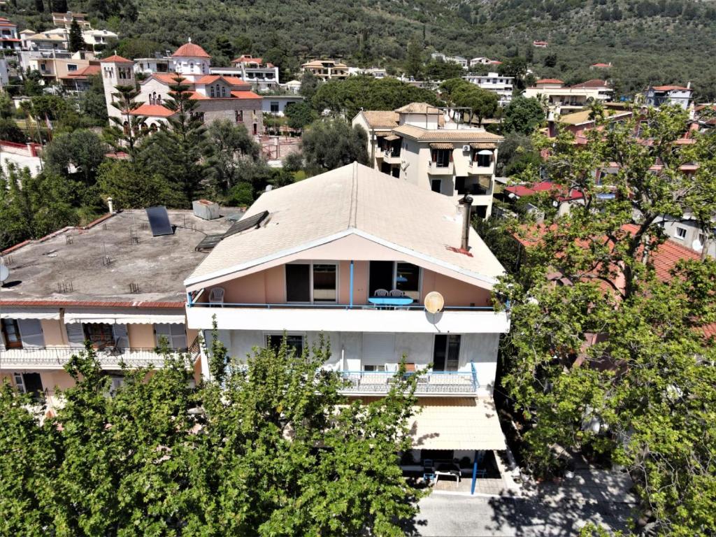 The building in which the holiday home is located