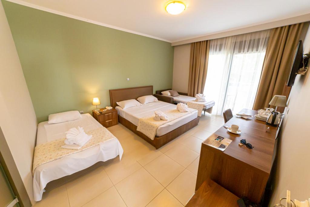 Vellum Luxury Living - Standard Triple Room