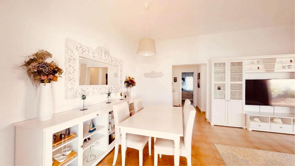 Kuchyň nebo kuchyňský kout v ubytování MAISON SAJARELLE