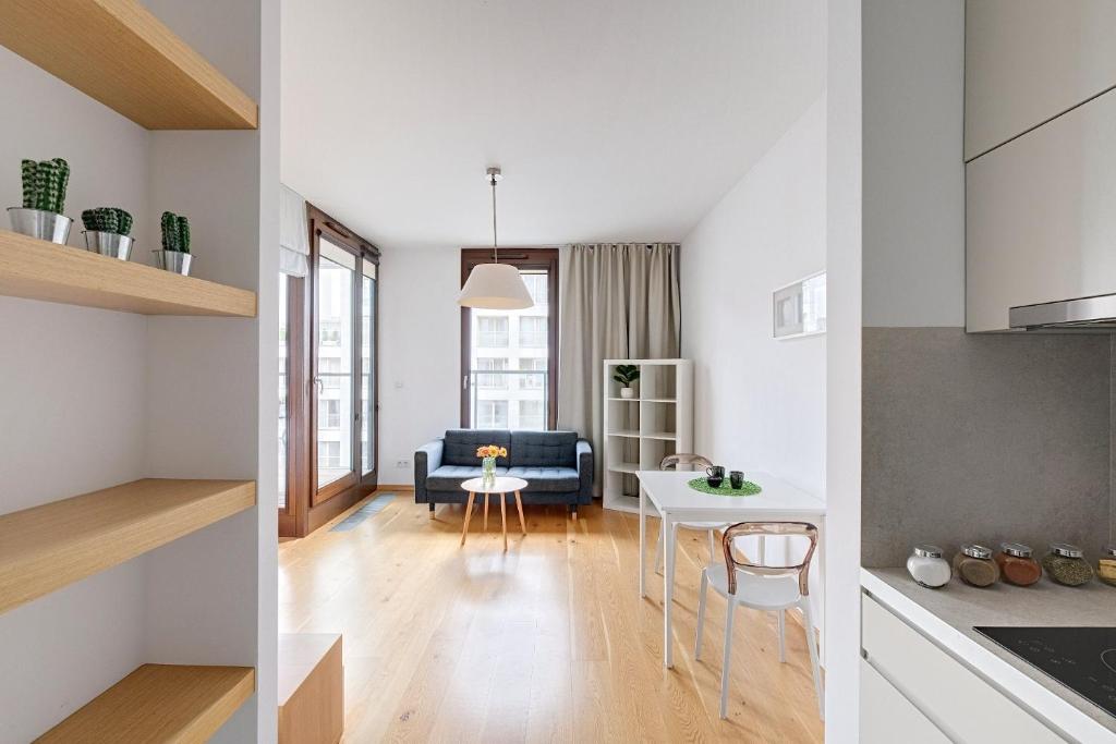 ApartHotel Kolejowa Apartamenty - Standard Apartment