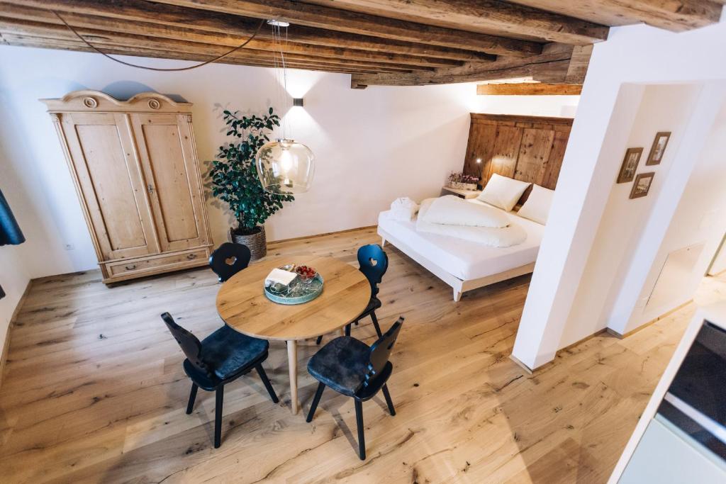 Postel nebo postele na pokoji v ubytování Amplatz 1523 - B&B and Suites