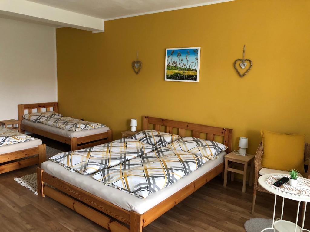 Postel nebo postele na pokoji v ubytování Ubytování u Malinků