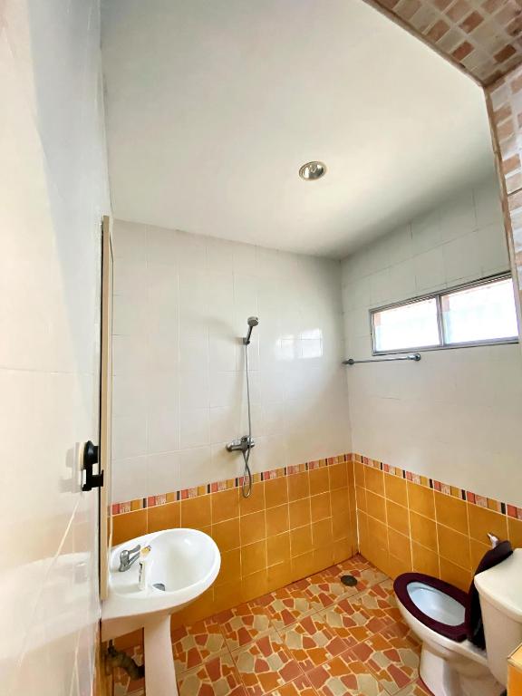 Koupelna v ubytování Cozy 2BR Getaway Cherngtalay Calm A2