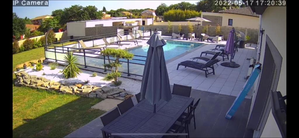 Basen w obiekcie A 700m de la plage,villa FAMIGLIA avec piscine lub w pobliżu
