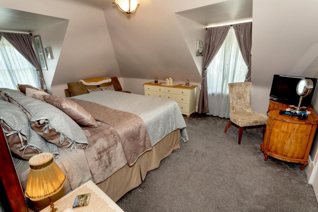 South Broadway Manor B&B - Near Fallingwater, Ohiopyle State Park, Hiking & Biking trails GAP - Appartement Met Drie Slaapkamers